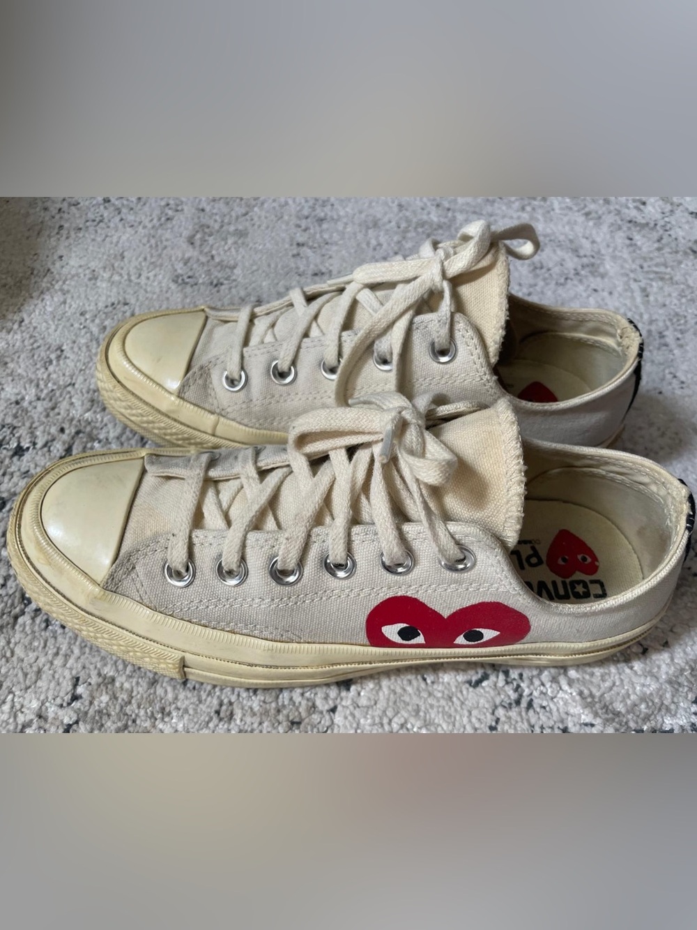 Comme des Garcons PLAY Cream Canvas Low-Top Sneakers with Red Heart Motif